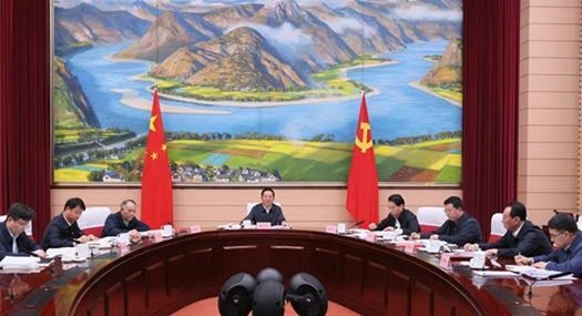 王予波主持省政府黨組理論學(xué)習(xí)中心組集中學(xué)習(xí)時(shí)強(qiáng)調(diào)持續(xù)深入貫徹中央八項(xiàng)規(guī)定精神 為高質(zhì)量發(fā)展提供堅(jiān)強(qiáng)作風(fēng)保障