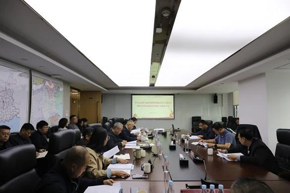 王炳杰列席旁聽(tīng)指導(dǎo)省交發(fā)公司黨委理論學(xué)習(xí)中心組集中學(xué)習(xí)